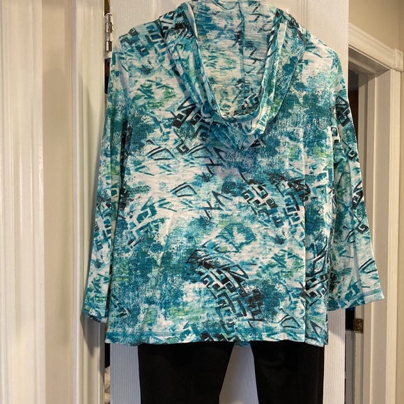 NWOT - WEEKENDS by Chico's Zip-Up Multi Coloured Turquoise Hoodie Jacket - Sz 0 - Picture 6 of 12